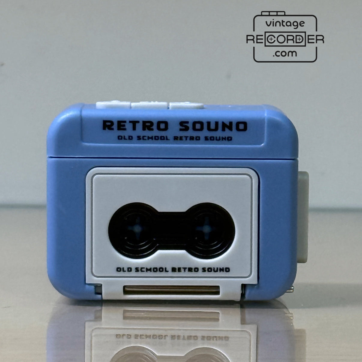 Mini Vintage Recorder™-Forgotten voices, into the recorder.